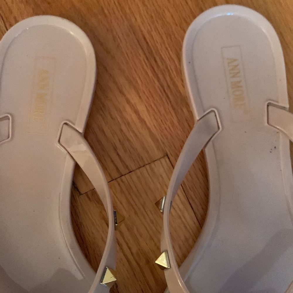 Gently used, ANN MORE Light Pink With Gold Studs 🌟 - Picture 4 of 5